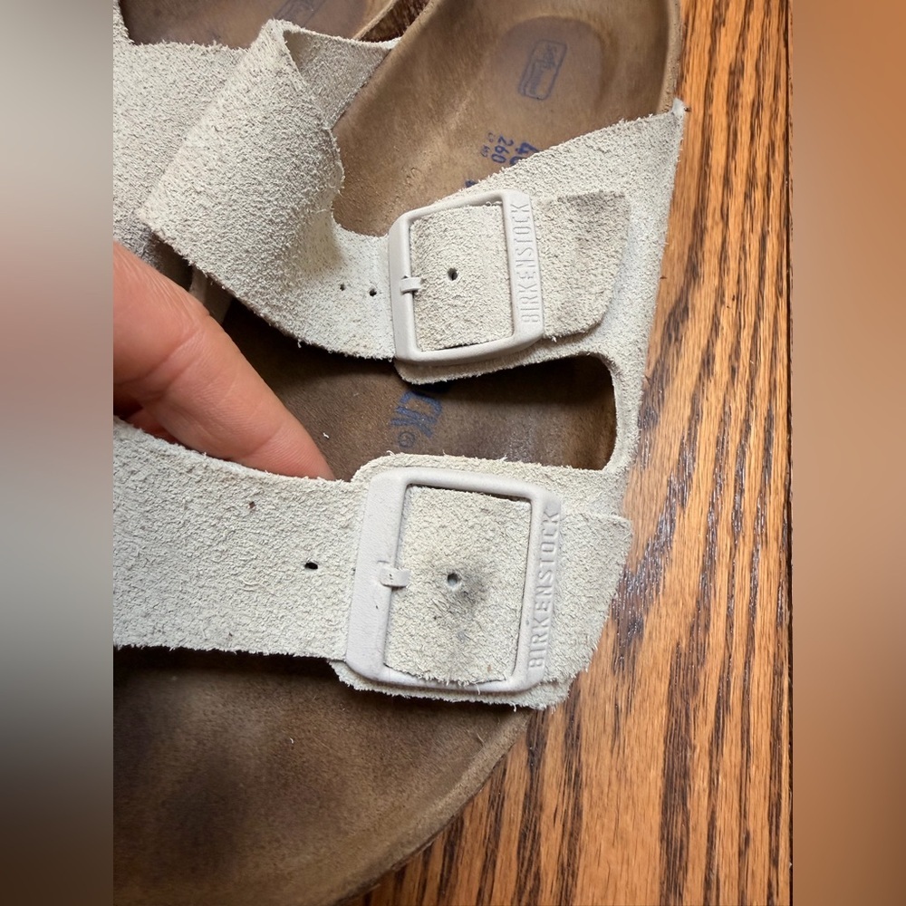 Birkenstock Arizona Soft Footbed Suede Sandal in Antique White Suede - Picture 4 of 8